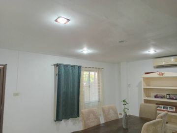 4 Bedroom Townhouse for sale in Nong Phueng, Chiang Mai