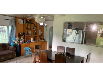 Sea Confiable Vende Terreno con casa Juan Diaz, Ciudad Radial
