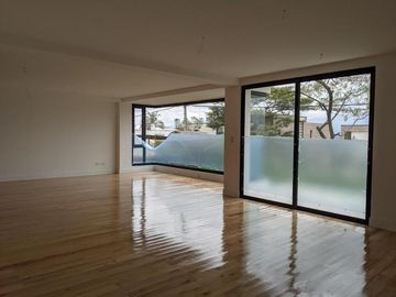 Venta espectacular casa 4 dormitorios, piscina, Urbanización exclusiva de Nayón