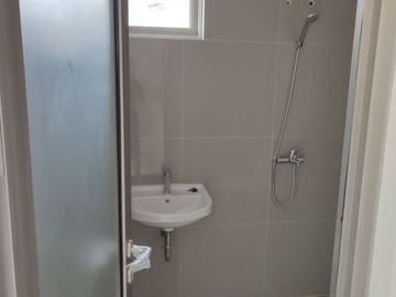 Dijual Rumah Siap Huni 2 Lantai Di Greenland Surabaya Barat KT