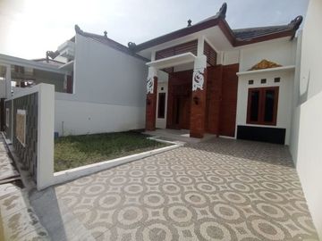 TERLARIS DI PRAMBANAN RUMAH CANTIK KLASIK DEKAT JALAN JOGJA SOLO
