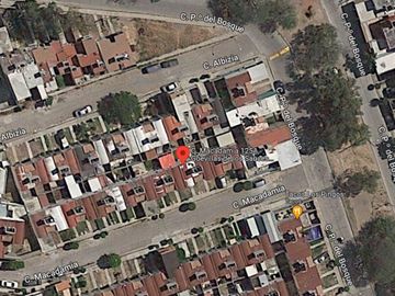 CASA EN VENTA, GEOVILLAS LOS SAUCES, CELAYA GUANAJUATO, REMATE BANCARIO!
