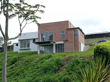 VENTA de CASAS en PEREIRA