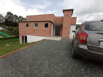 VENTA de CASAS en PEREIRA