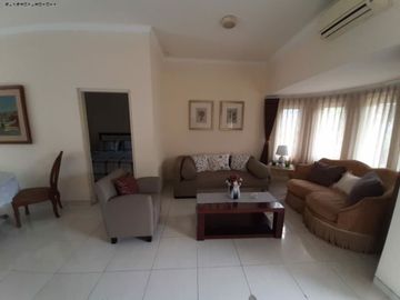 Rumah Jl Komering Pusat kota, Strategis