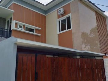 Rumah mewah 2 lantai Full Furnished jl palagan km 9 sariharjo ngaglik sleman yogyakarta
