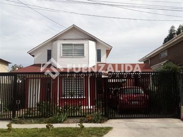 Casa en venta de 4 dorm. en Peñaflor Vicuña Mackenna