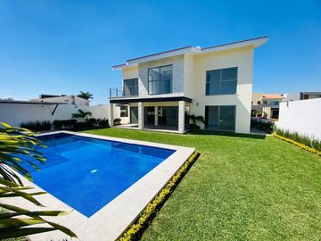 Casa en Fraccionamiento en Paraíso Country Club, Emiliano Zapata, Morelos CAEN-8