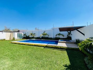 Casa en Fraccionamiento en Paraíso Country Club, Emiliano Zapata, Morelos CAEN-8