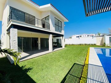 Casa en Fraccionamiento en Paraíso Country Club, Emiliano Zapata, Morelos CAEN-8