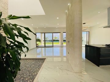 Casa en Fraccionamiento en Paraíso Country Club, Emiliano Zapata, Morelos CAEN-8