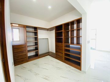 Casa en Fraccionamiento en Paraíso Country Club, Emiliano Zapata, Morelos CAEN-8