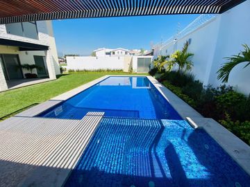 Casa en Fraccionamiento en Paraíso Country Club, Emiliano Zapata, Morelos CAEN-8