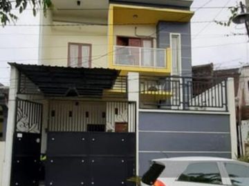 Jual Rumah 2 Lantai di Perumahan Graha Kencana Surabaya