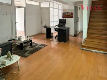Oficina en Venta en Huerfanos - San Antonio