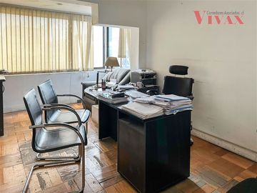 Oficina en Venta en Huerfanos - San Antonio