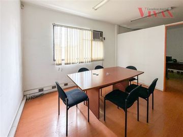 Oficina en Venta en Huerfanos - San Antonio