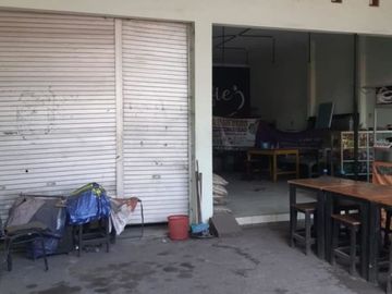 Rumah Usaha Raya Semampir, Butuh Laku Segera, Strategis