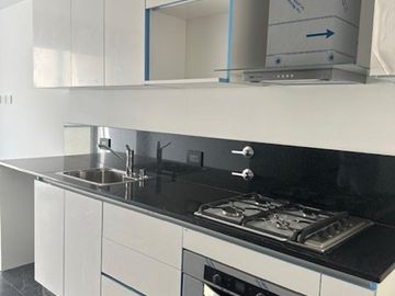 3 AMBIENTES , SEMIPISOS EXCLUSIVOS , 2 Y 1 AMBIENTES UNICOS . PRE VENTA FINANCIADA