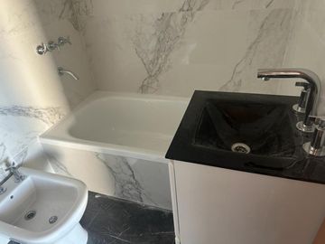 3 AMBIENTES , SEMIPISOS EXCLUSIVOS , 2 Y 1 AMBIENTES UNICOS . PRE VENTA FINANCIADA