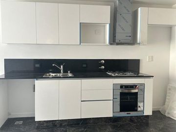 3 AMBIENTES , SEMIPISOS EXCLUSIVOS , 2 Y 1 AMBIENTES UNICOS . PRE VENTA FINANCIADA