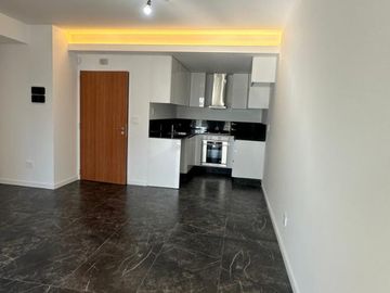 3 AMBIENTES , SEMIPISOS EXCLUSIVOS , 2 Y 1 AMBIENTES UNICOS . PRE VENTA FINANCIADA