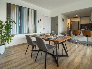 Departamento con terraza y jardin, 4 estacionamientos, alberca con carril de nad