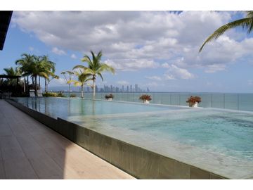 VENTA DE ESPECTACULAR APARTAMENTO EN OCEAN REEF- $3,183,420