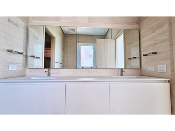 VENTA DE ESPECTACULAR APARTAMENTO EN OCEAN REEF- $3,183,420
