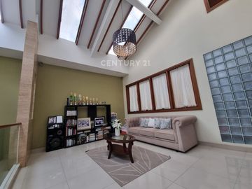 Dijual Rumah Nyaman Dan Asri Di Pondok Indah Jakarta Selatan