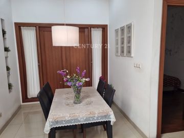 Dijual Rumah Nyaman Dan Asri Di Pondok Indah Jakarta Selatan