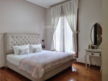 Dijual Rumah Nyaman Dan Asri Di Pondok Indah Jakarta Selatan