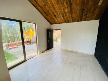 Cabaña Acogedora en el Bosque: Tu Refugio Ideal y Oportunidad de Inversión