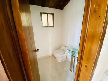 Cabaña Acogedora en el Bosque: Tu Refugio Ideal y Oportunidad de Inversión