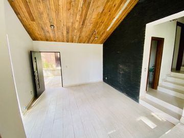 Cabaña Acogedora en el Bosque: Tu Refugio Ideal y Oportunidad de Inversión