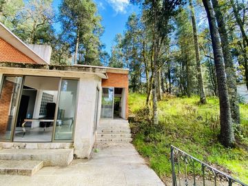 Cabaña Acogedora en el Bosque: Tu Refugio Ideal y Oportunidad de Inversión