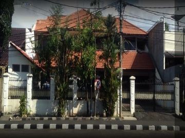DIJUAL : Rumah komplek Karmer dekat sekolah dan gereja di Kemanggisan, Jakarta Barat