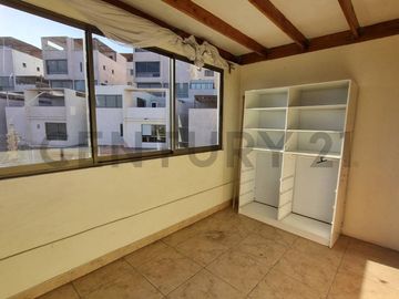 SE VENDE CASA EN PARQUE INGLÉS