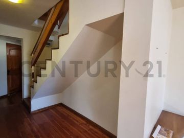 SE VENDE CASA EN PARQUE INGLÉS
