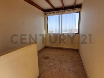 SE VENDE CASA EN PARQUE INGLÉS