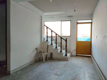 Venta Casa Santa María Aztahuacan Construcción, Negocios