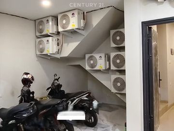 DIJUAL CEPAT KOST BARU TANJUNG DUREN  JAKBAR