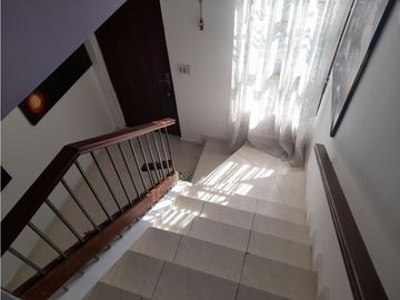 CASA DUPLEX EN VENTA EN LAS CUMBRES