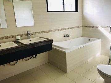 5 Bedroom House for Rent in Angeles City Near SM Clark