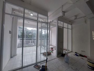 Dijual Cepat Ruko 3 Lantai Di Area JL Ir Juanda Ciputat