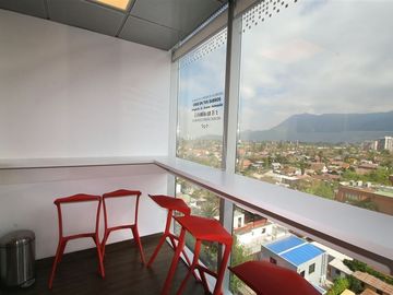 Oficina con Mobiliario y arriendo vigente para Inversionista