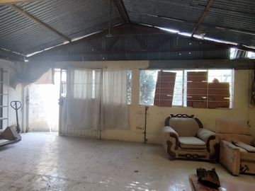 SE RENTA LOCAL COMERCIAL DE 700 M2 UBICADO EN SANTIAGO CUAUTLALPAN.
