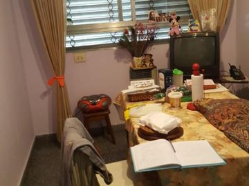 CASA LOTE PROPIO,  4 AMBIENTES, CON GARAGE PARA 3 AUTOS Y TERRAZA