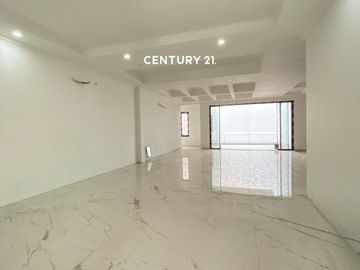 Rumah Mewah Ada Swimming Pool Di Sektor 9 Bintaro Lr 17378