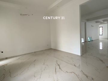 Rumah Mewah Ada Swimming Pool Di Sektor 9 Bintaro Lr 17378